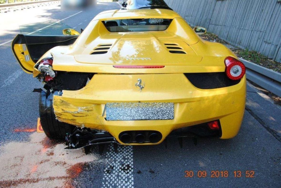 Wypadek na Słowacji, polscy kierowcy samochodów Ferrari